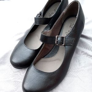 Euro soft heels